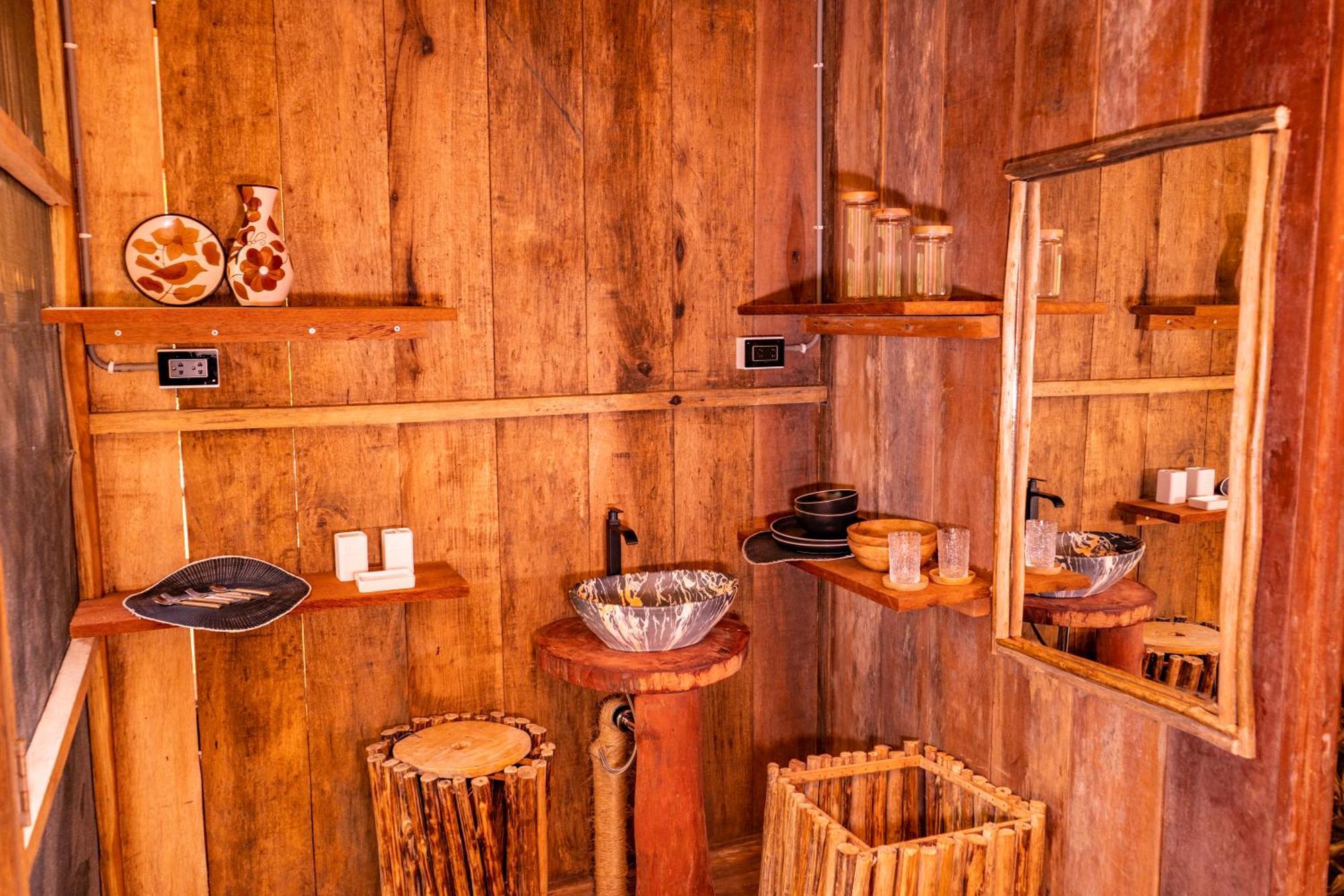 Awaken Amazonian Healing Resort All Inclusive 伊基托斯 外观 照片