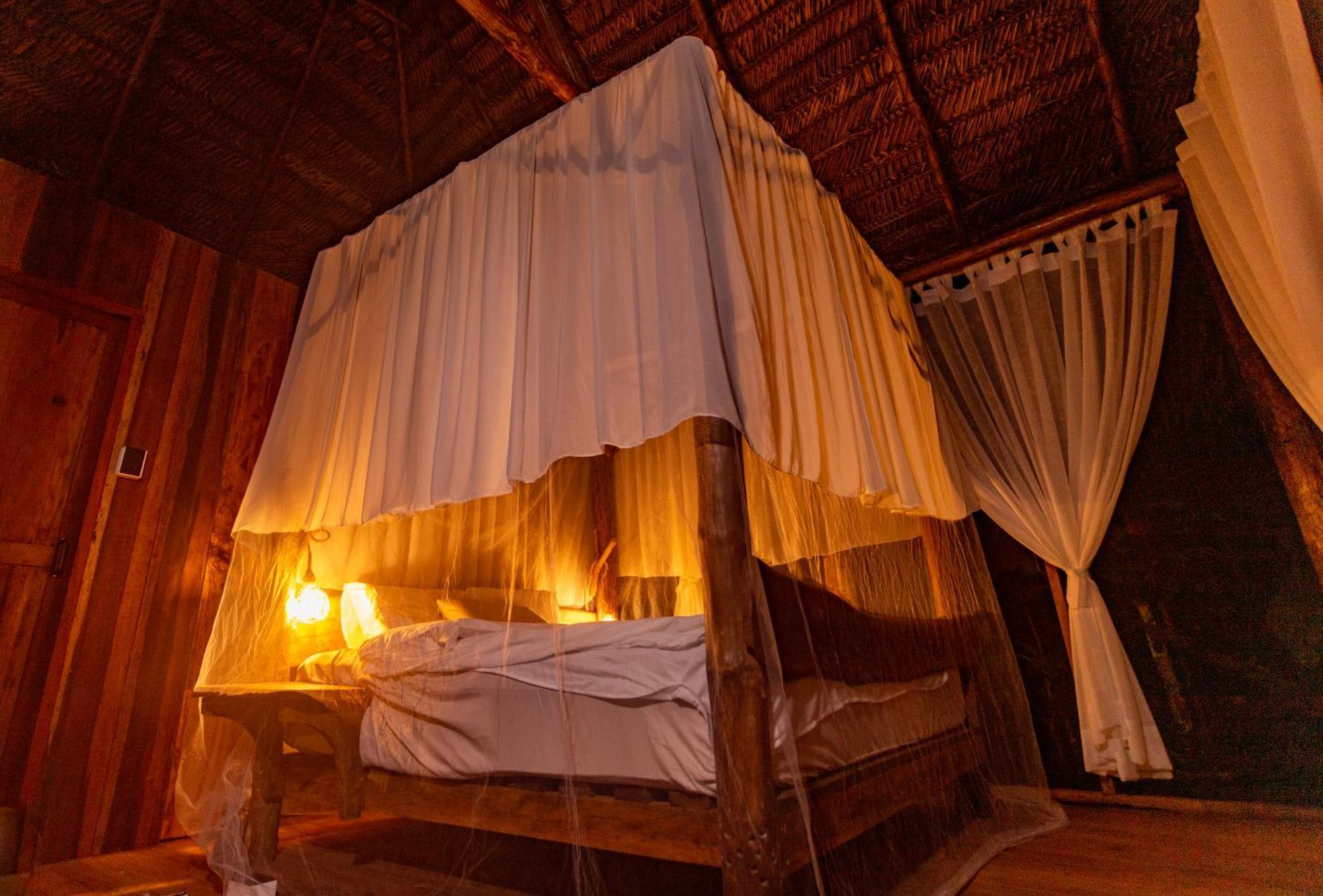 Awaken Amazonian Healing Resort All Inclusive 伊基托斯 外观 照片